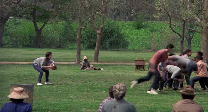 Hike! Cut back, Carlos!
