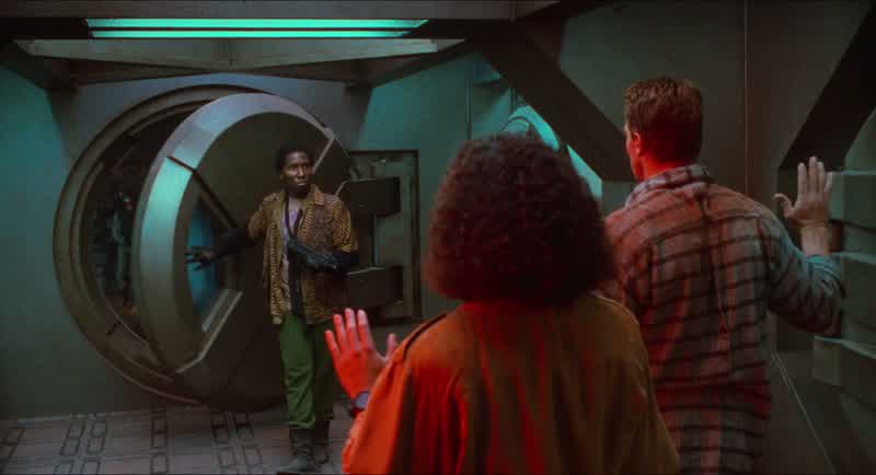 Quaid. Quaid. Forget it, man. His fortunetelling days are over. Start the reactor. Free Mars