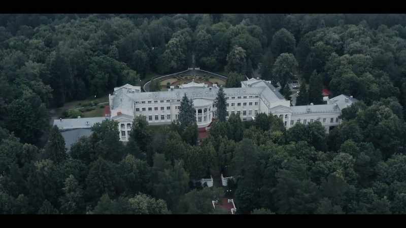 His house is right next to Ziouganov
