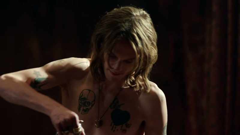 Hmm? [ Liquid pours ]