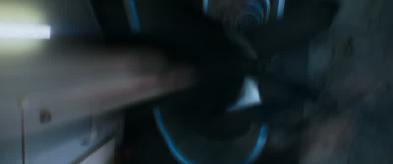 Hold fire!