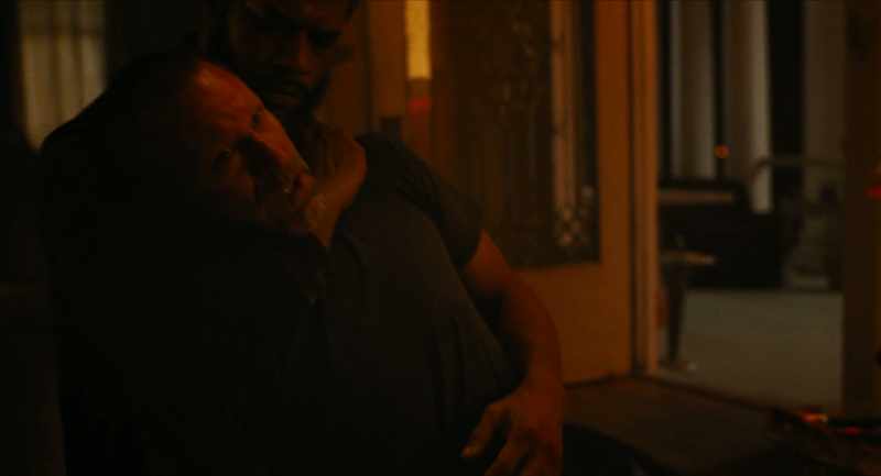 Hold his head