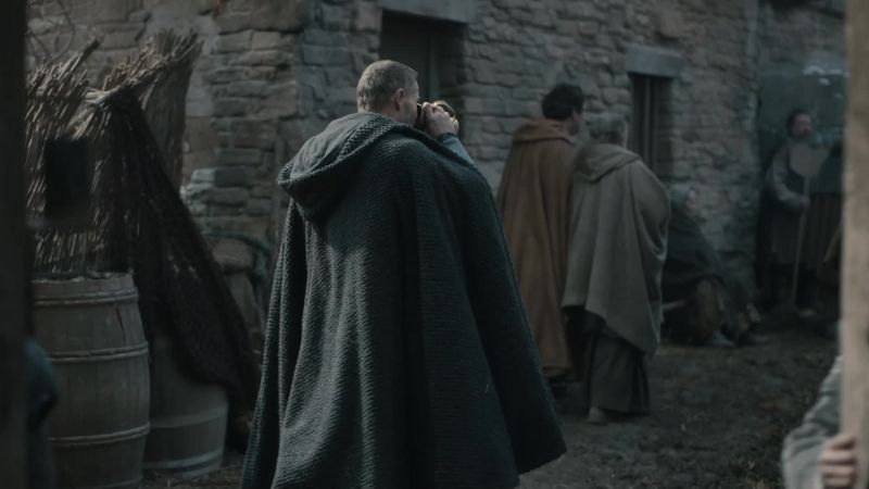 Hold! Hold the gates