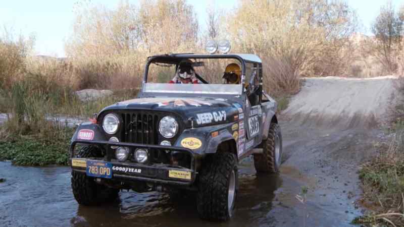 Hold it. I gotta stop