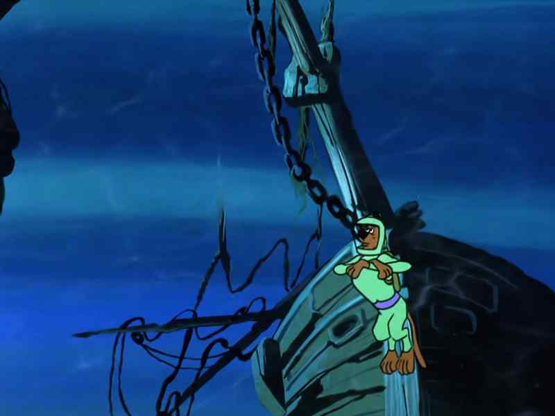 Hold still, Scooby!