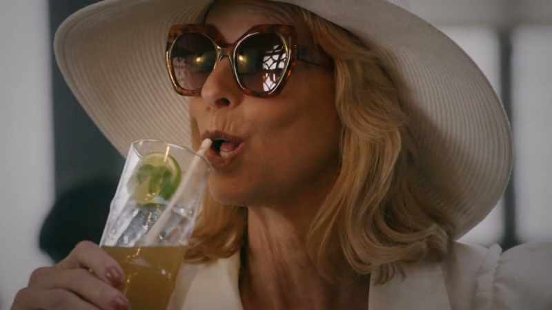Honey, I'm just sitting here having my Mai Tai
