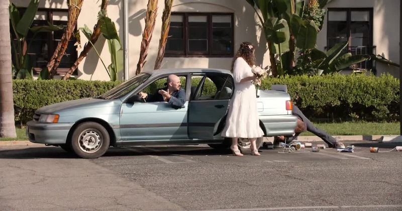 Honey, it's okay. We should go. -I'll be right there