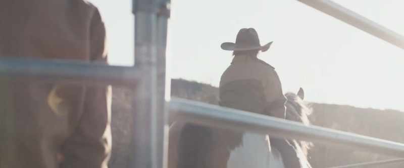 (HORSE GRUNTING)