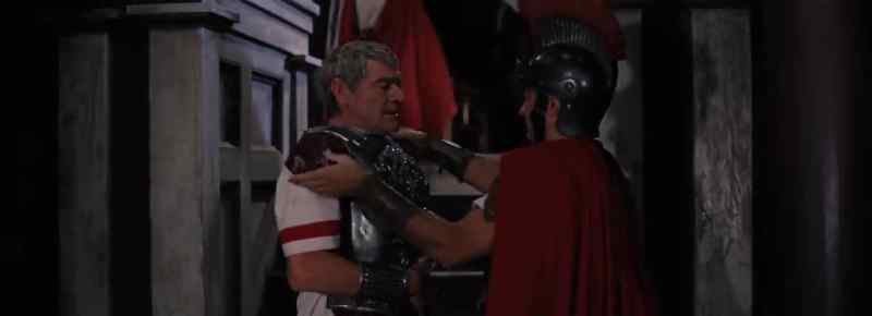 HORTATOR: Raise oars!