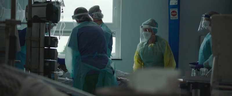 [Hospital Worker 2] Ready for tube