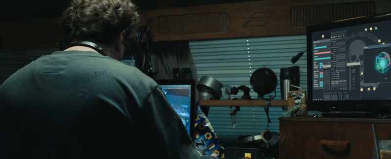House is clear. - Where is she?