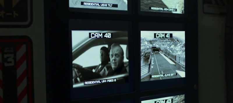 HOUSE: Two vehicles are requesting entry
