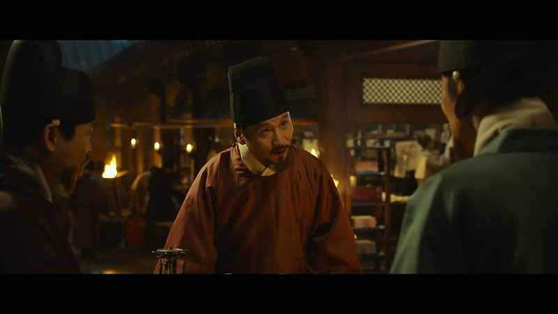 How about telling His Majesty that we couldn't get the book?