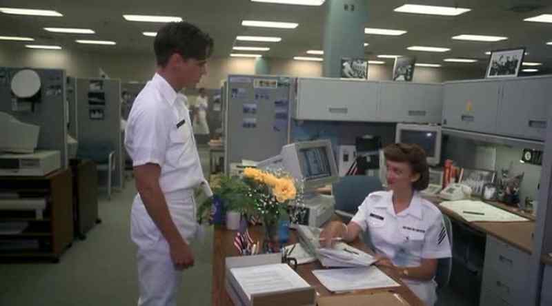 How did you remember my birthday? -How could l forget, gorgeous?