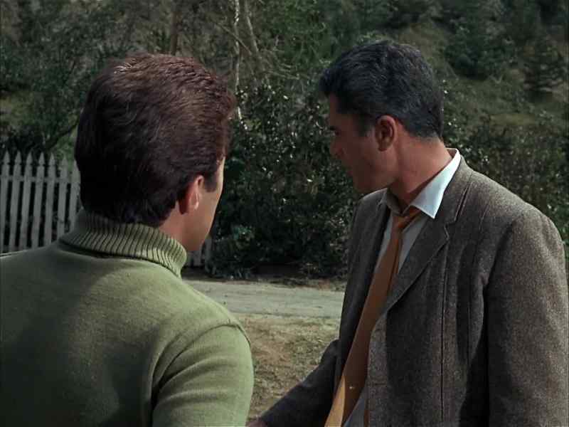 How do you tell 'em from the townspeople?