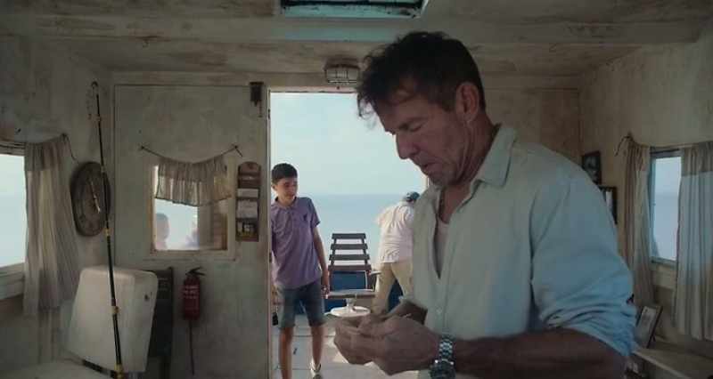 How does this boat smell like fish when there's absolutely no fish?