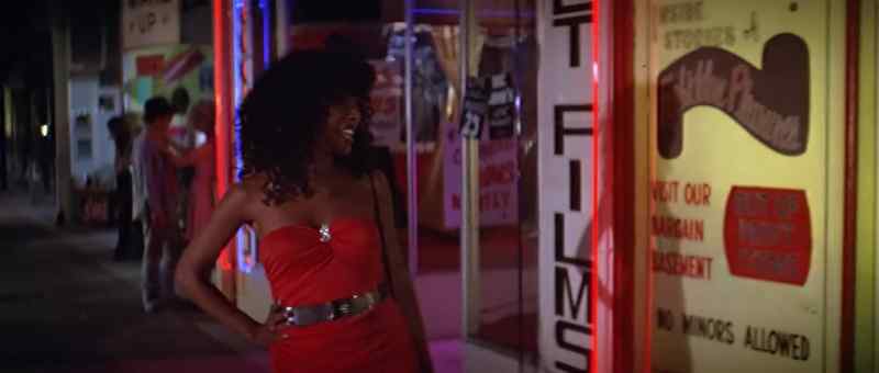 How you doing tonight, Peg Leg? - Fine, sweetie