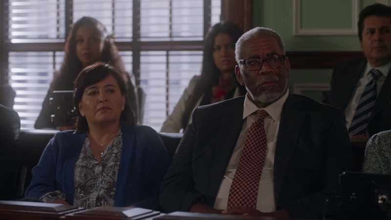 How many times did Hank Porter text Ellie Mason?