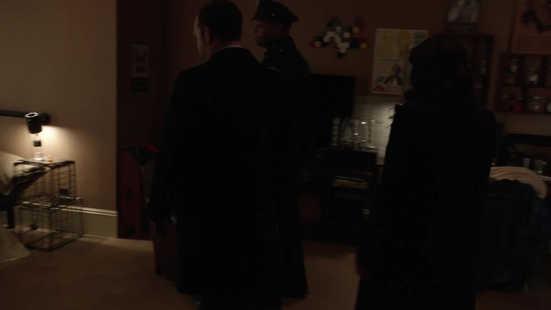 How'd she get into Diego's apartment?
