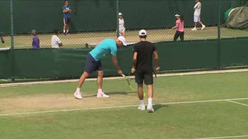 However, more injuries challenged Federer's body capacity
