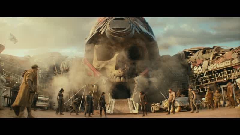 Huh. Paul Rudd finally aged. Oh, you must be this year's Juggernaut. - Thank you. - I'd keep your vo