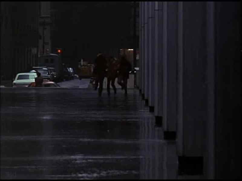 Hurry up! Hurry! -Common man, common!