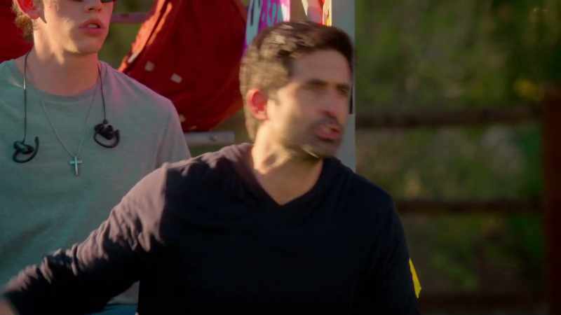 Hustle back. Hustle back. - Go! Go! Go!
