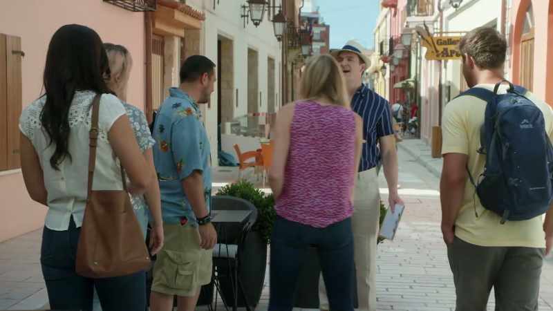 I am Roberto, your tour guide