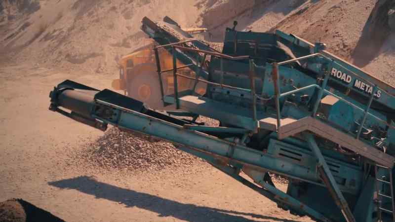 Back at Urns Clue aggregate yard