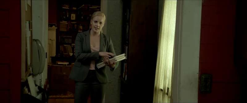 Hi. - Hi. - I brought the case files. - It wasn't necessary