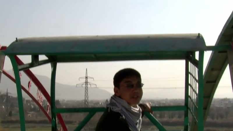 I can see the whole Kabul. - This is great
