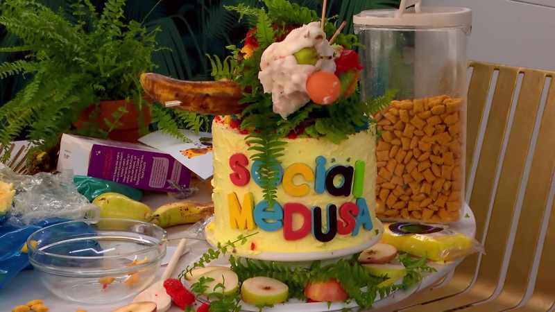 I can't beat these Gordon Ramsays at cakes
