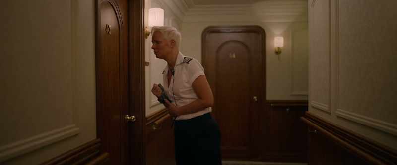 I can't do the Captain's Dinner now! - No, I'm asking you a question, Thomas
