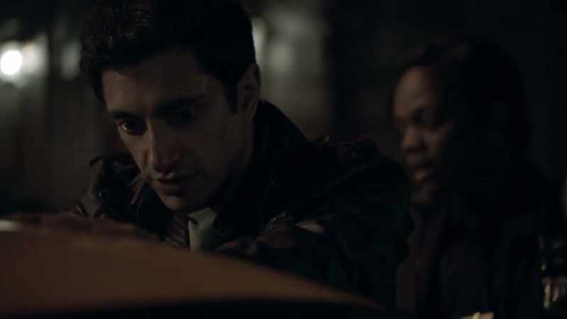 I can't leave my father's cab here. - What are you talking about?