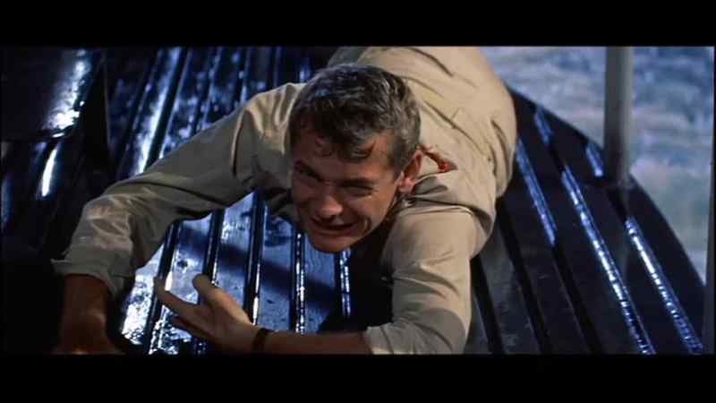 I can't make it. Get below, Murphy. Close the hatch!