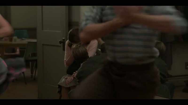 I can't stand up. - Okay, yeah, yeah