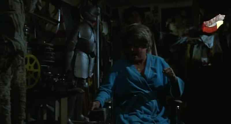 I can't stop the chair, Eric, Eric!