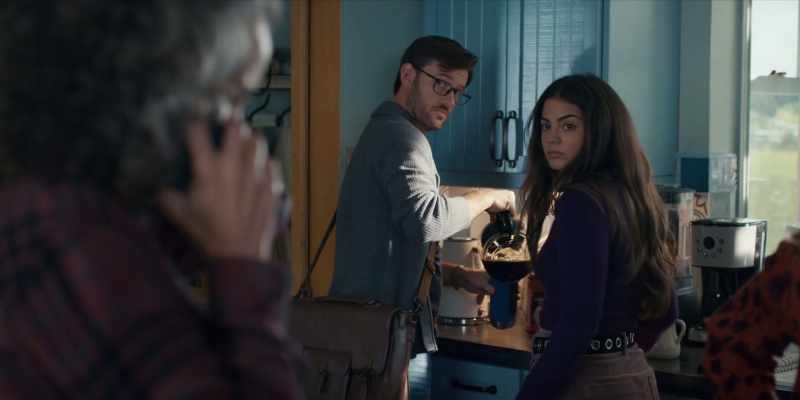 I can't talk right now. Can I call you back? Okay