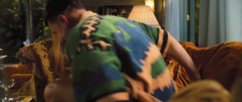 I could really use a hug. [chuckling] - [chuckling]