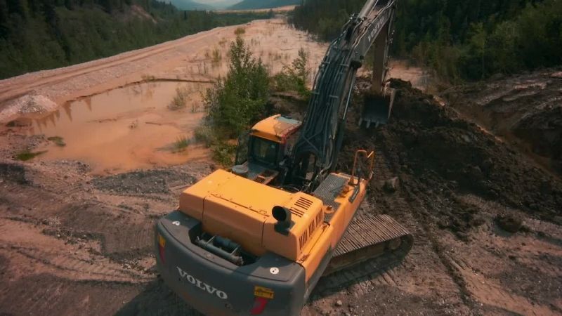 Cousin Mike gets back to reinforcing the dikes