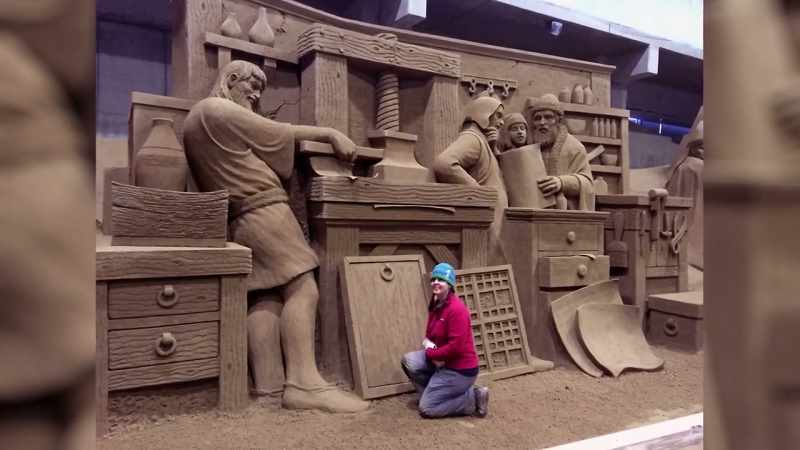 I decided to make sand sculpting my professional career