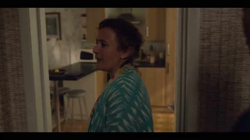 I didn't know that she had a flatmate. - Oh, okay