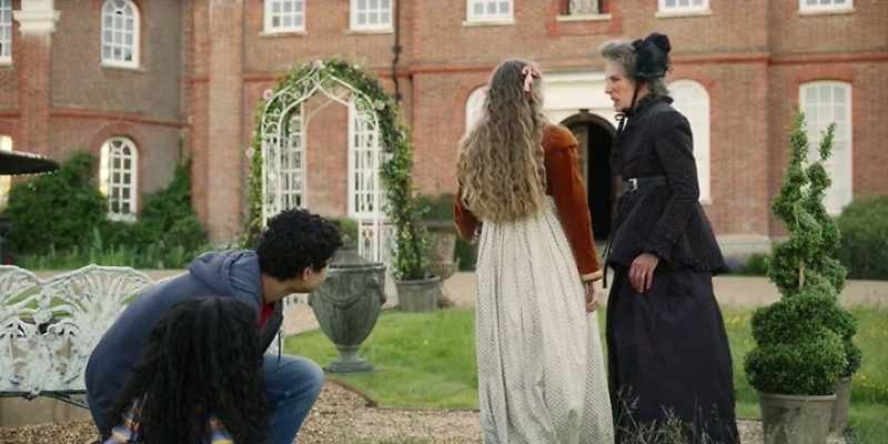 I don't know 'ow a heducated gent like your dear uncle can abide