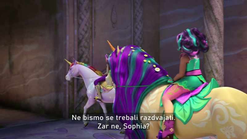 I don't think we should all split up. Right, Sophia?