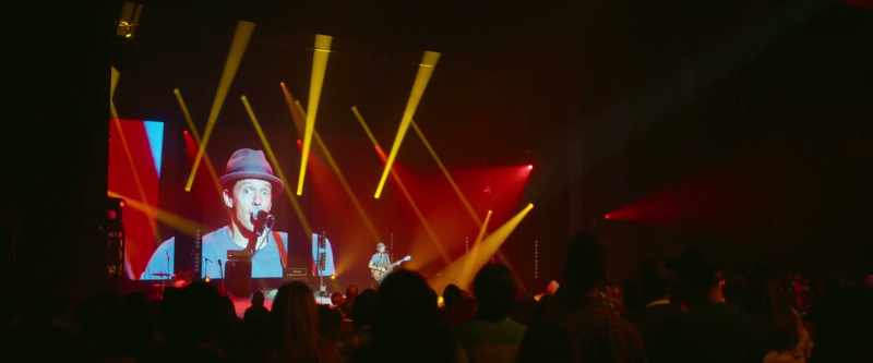 �� I fell right through the cracks ♪