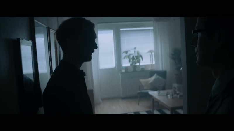 I fly to Berlin on Friday. - You 