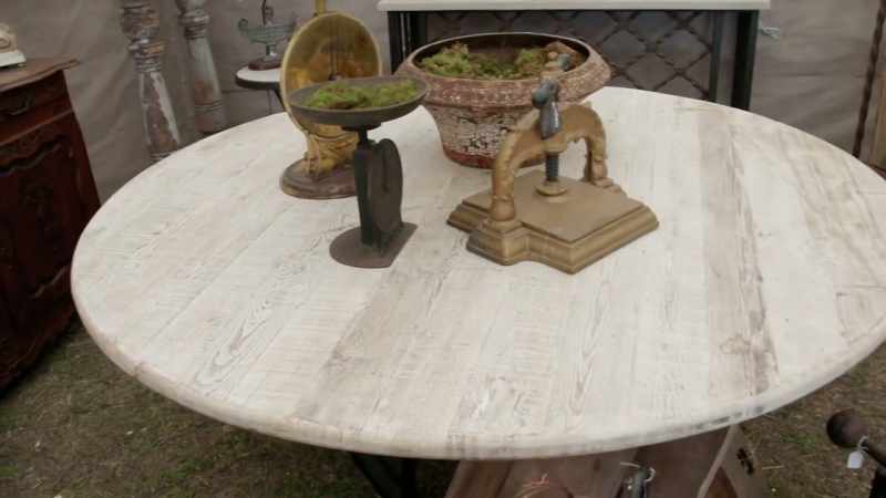 I found this perfect table that has an antique base