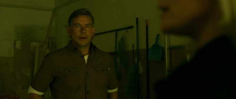 I was going to look at Alberte's things here. - Yes, they're over there