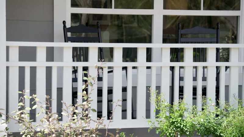 I got a feeling that that front porch