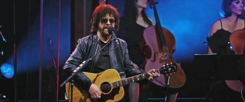�� I got a message on the radio ♪